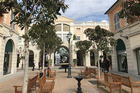 la reggia outlet caserta versace|la reggia designer online shopping.